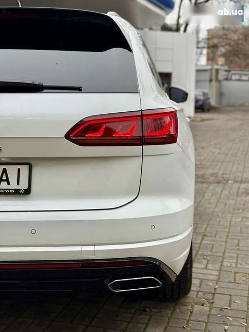 Volkswagen Touareg 2023 - фото 21