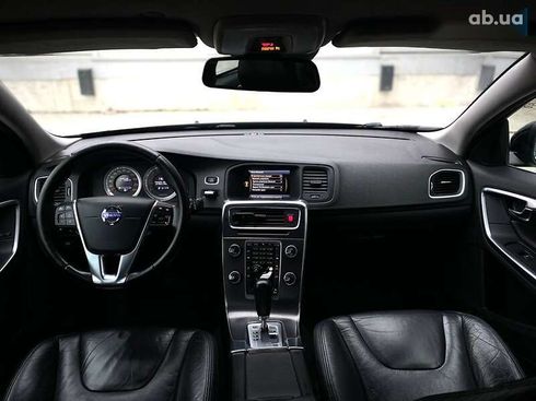 Volvo S60 2011 - фото 29