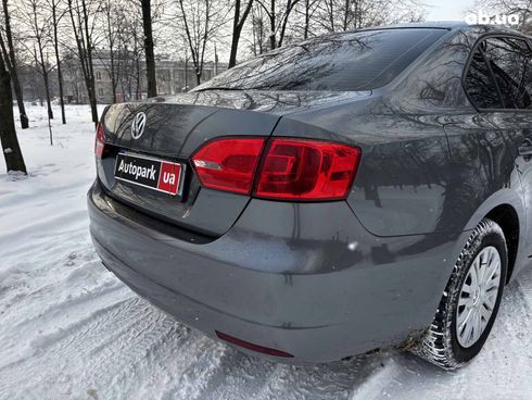 Volkswagen Jetta 2012 серый - фото 12