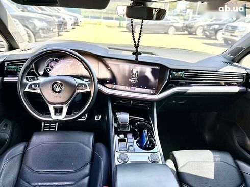 Volkswagen Touareg 2018 - фото 28