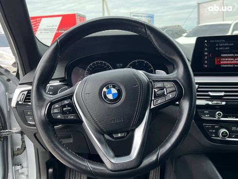 BMW 5 серия 2019 серый - фото 28
