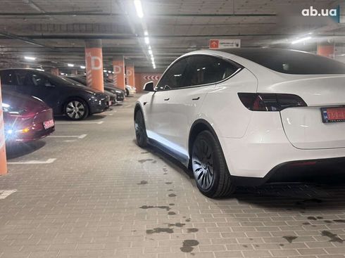 Tesla Model Y 2023 - фото 6