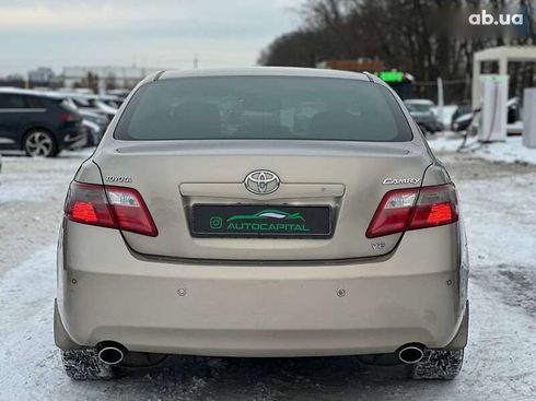 Toyota Camry 2007 - фото 8