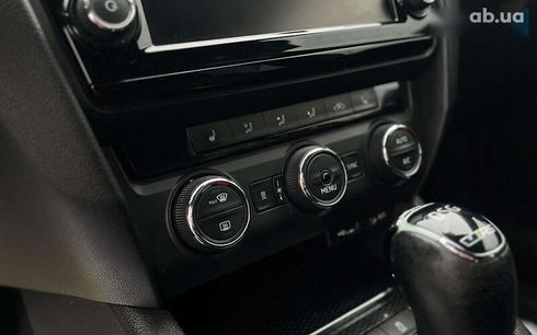 Skoda Octavia 2016 - фото 17