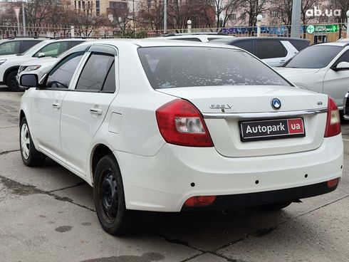 Geely GC6 2014 белый - фото 5