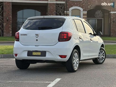 Dacia Sandero 2018 - фото 19
