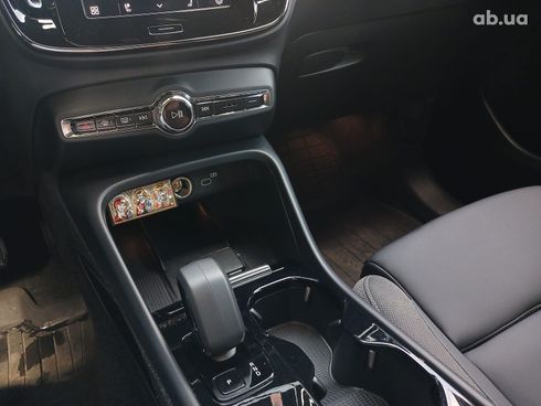 Volvo C40 2022 серый - фото 7