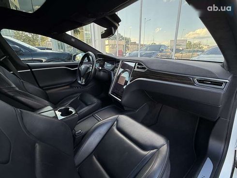 Tesla Model S 2016 - фото 12