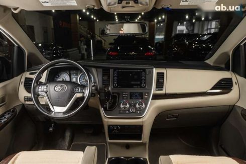 Toyota Sienna 2020 - фото 11