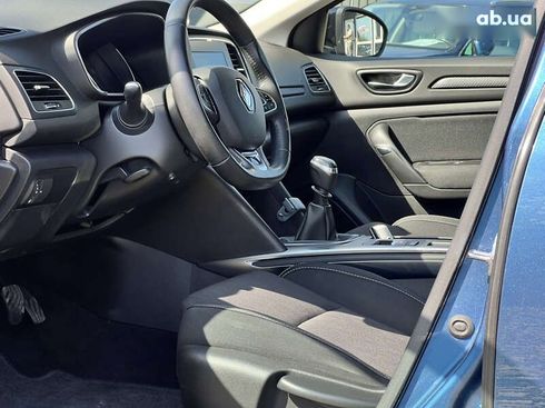 Renault Megane 2019 - фото 25