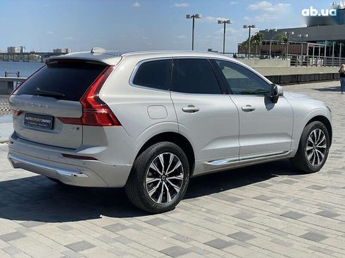 Volvo XC60 2023 - фото 15