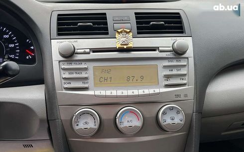 Toyota Camry 2011 - фото 15