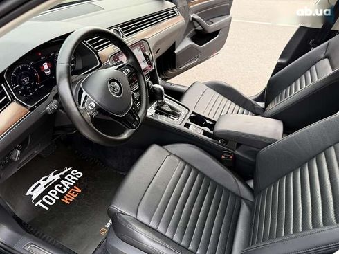 Volkswagen Passat 2018 - фото 21