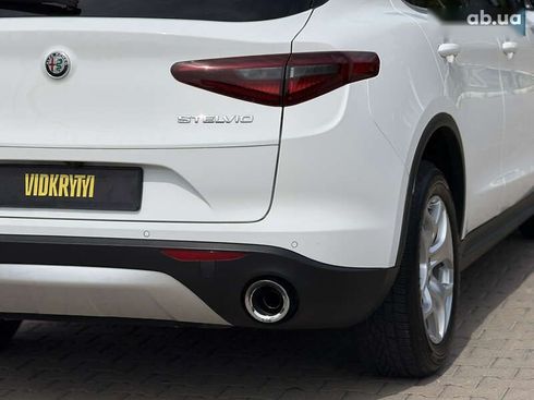 Alfa Romeo Stelvio 2020 - фото 16