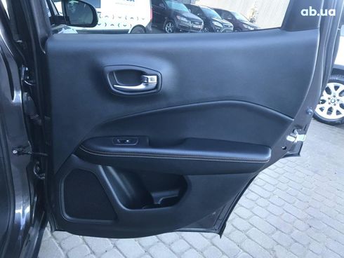 Jeep Compass 2019 серый - фото 17