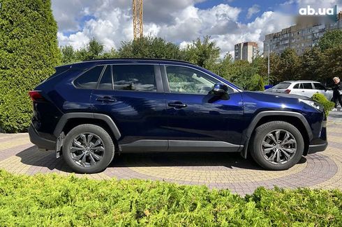 Toyota RAV4 2023 - фото 8