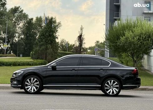 Volkswagen Passat 2018 - фото 5