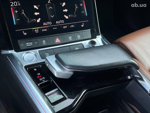 Audi E-Tron 2020 синий - фото 29