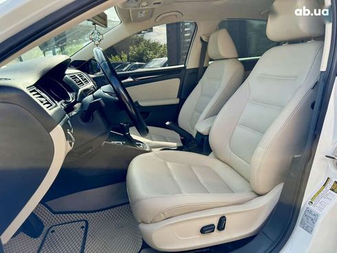 Volkswagen Jetta 2015 - фото 16