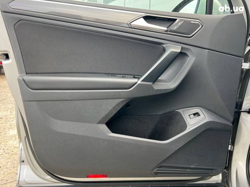 Volkswagen Tiguan 2017 серый - фото 15
