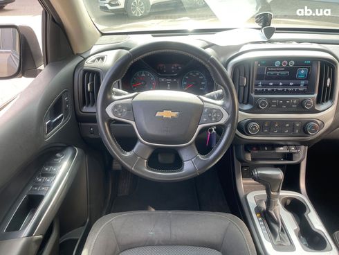 Chevrolet Colorado 2014 серый - фото 26