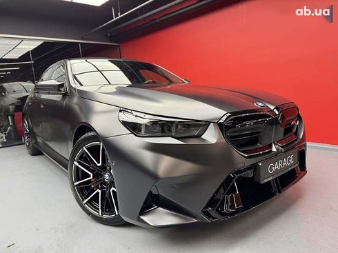 BMW M5 2025 - фото 11