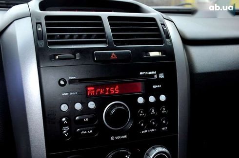 Suzuki Grand Vitara 2005 - фото 30