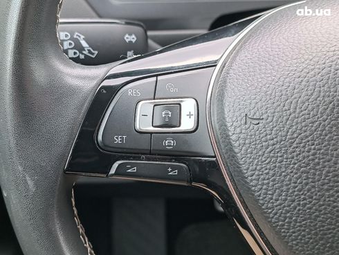 Volkswagen Tiguan 2021 черный - фото 27