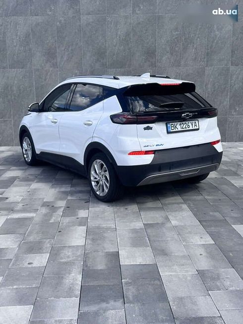 Chevrolet Bolt 2022 - фото 5