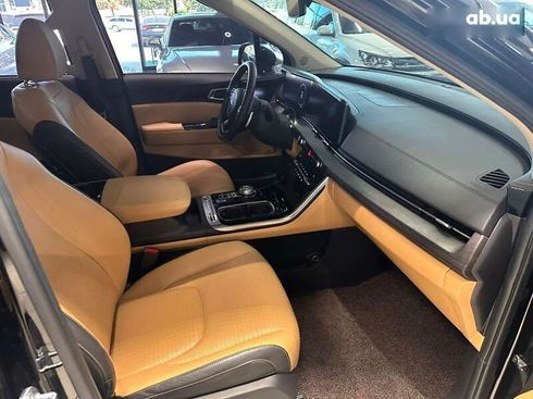 Kia Carnival 2021 - фото 26