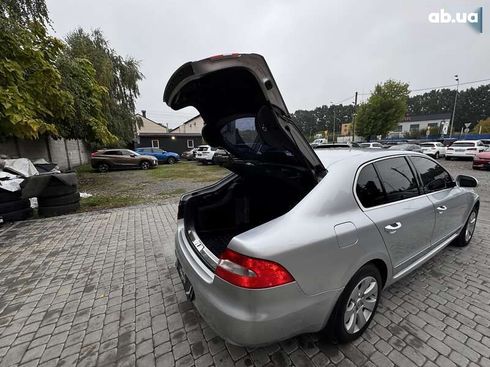 Skoda Superb 2012 - фото 30