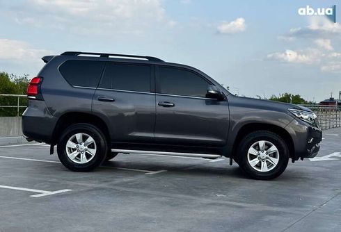 Toyota Land Cruiser Prado 2019 - фото 7