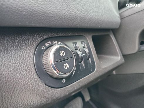 Opel Meriva 2012 белый - фото 9