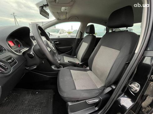 Volkswagen Polo 2012 черный - фото 26