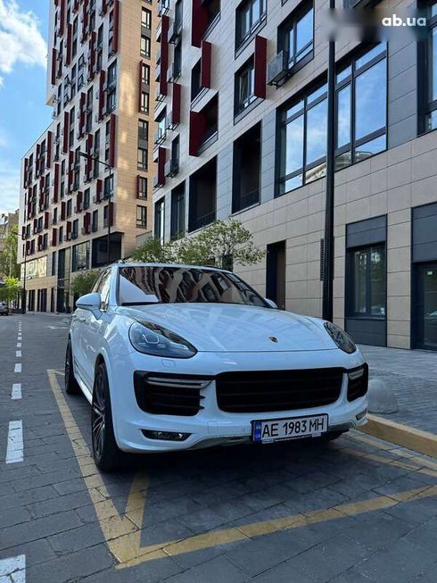 Porsche Cayenne 2015 - фото 2