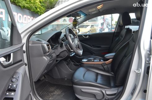 Hyundai IONIQ Electric 2019 серый - фото 15