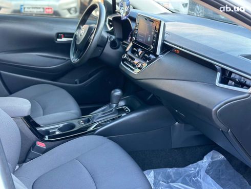 Toyota Corolla 2021 белый - фото 23