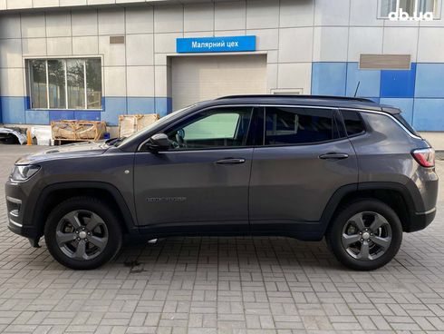 Jeep Compass 2017 серый - фото 7