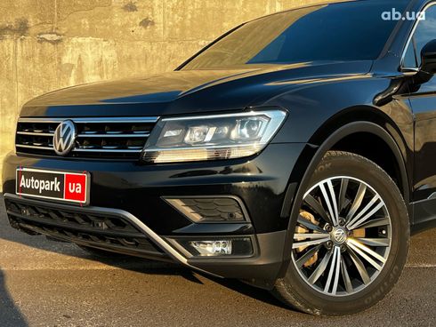 Volkswagen Tiguan 2019 черный - фото 3