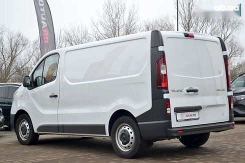 Renault Trafic 2021 - фото 16