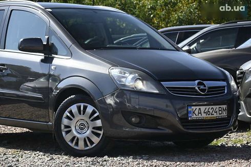 Opel Zafira 2010 - фото 3