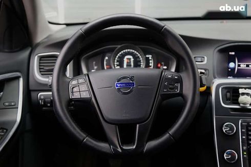 Volvo S60 2017 - фото 16