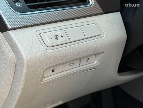 Hyundai Sonata 2014 красный - фото 12