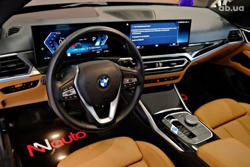 BMW i4 2023 зеленый - фото 7