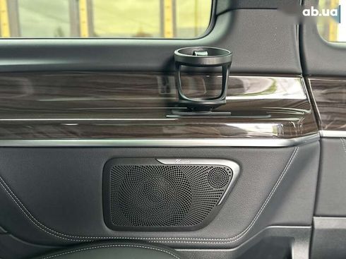 Mercedes-Benz V-Класс 2023 - фото 27