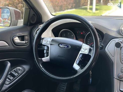 Ford Mondeo 2010 - фото 16