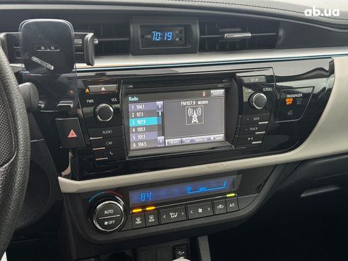 Toyota Corolla 2016 серый - фото 14