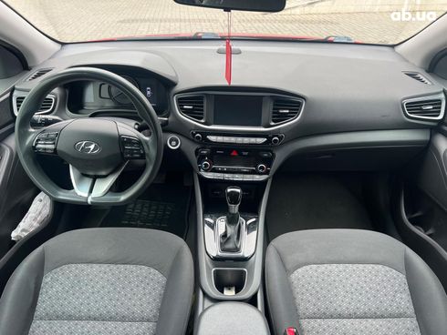 Hyundai Ioniq 2019 красный - фото 17