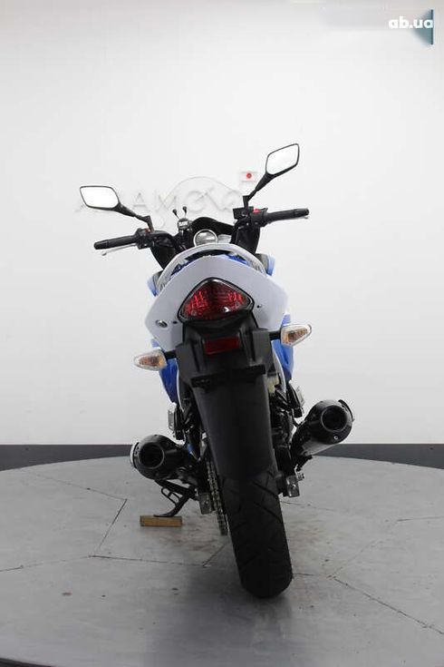Suzuki GSR 2017 - фото 8