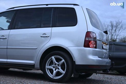 Volkswagen Touran 2009 - фото 14